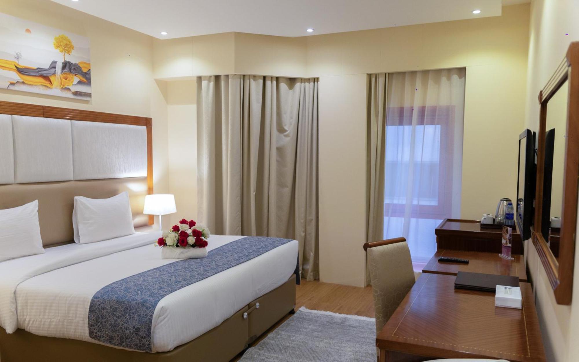 Vendome Plaza Hotel Дубай Экстерьер фото