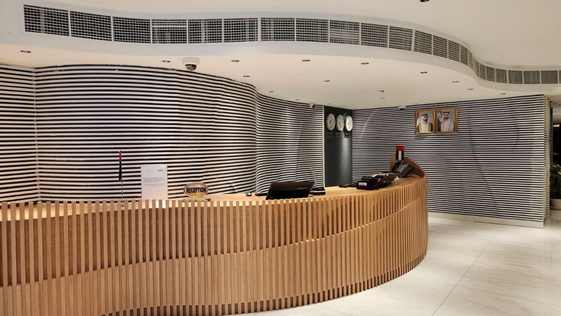 Vendome Plaza Hotel Дубай Экстерьер фото