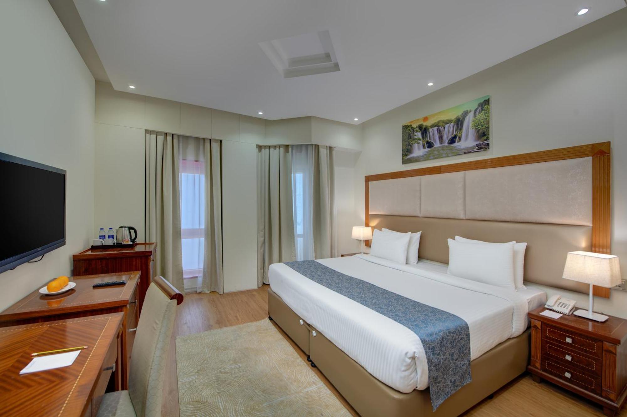 Vendome Plaza Hotel Дубай Экстерьер фото