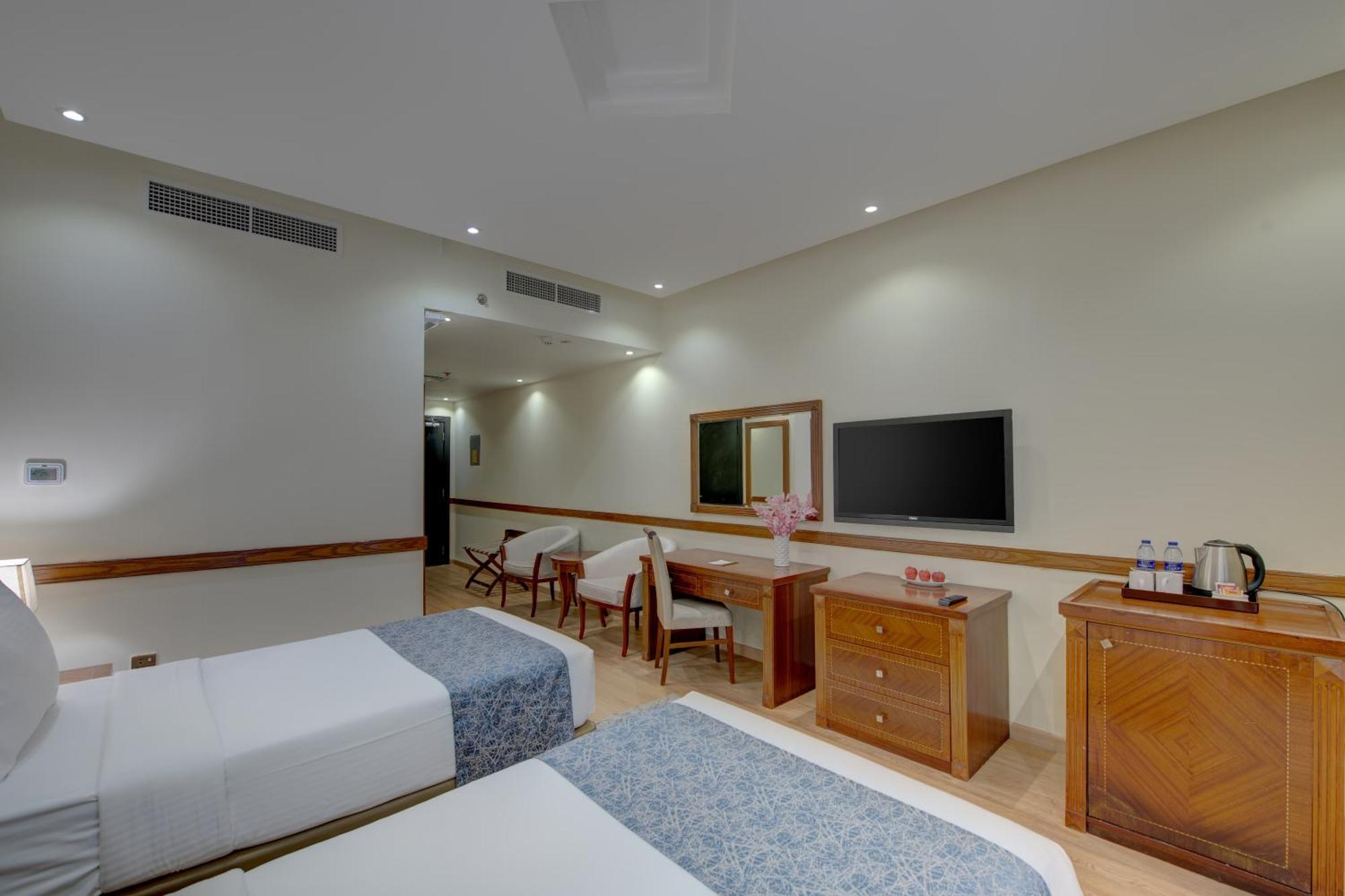 Vendome Plaza Hotel Дубай Экстерьер фото